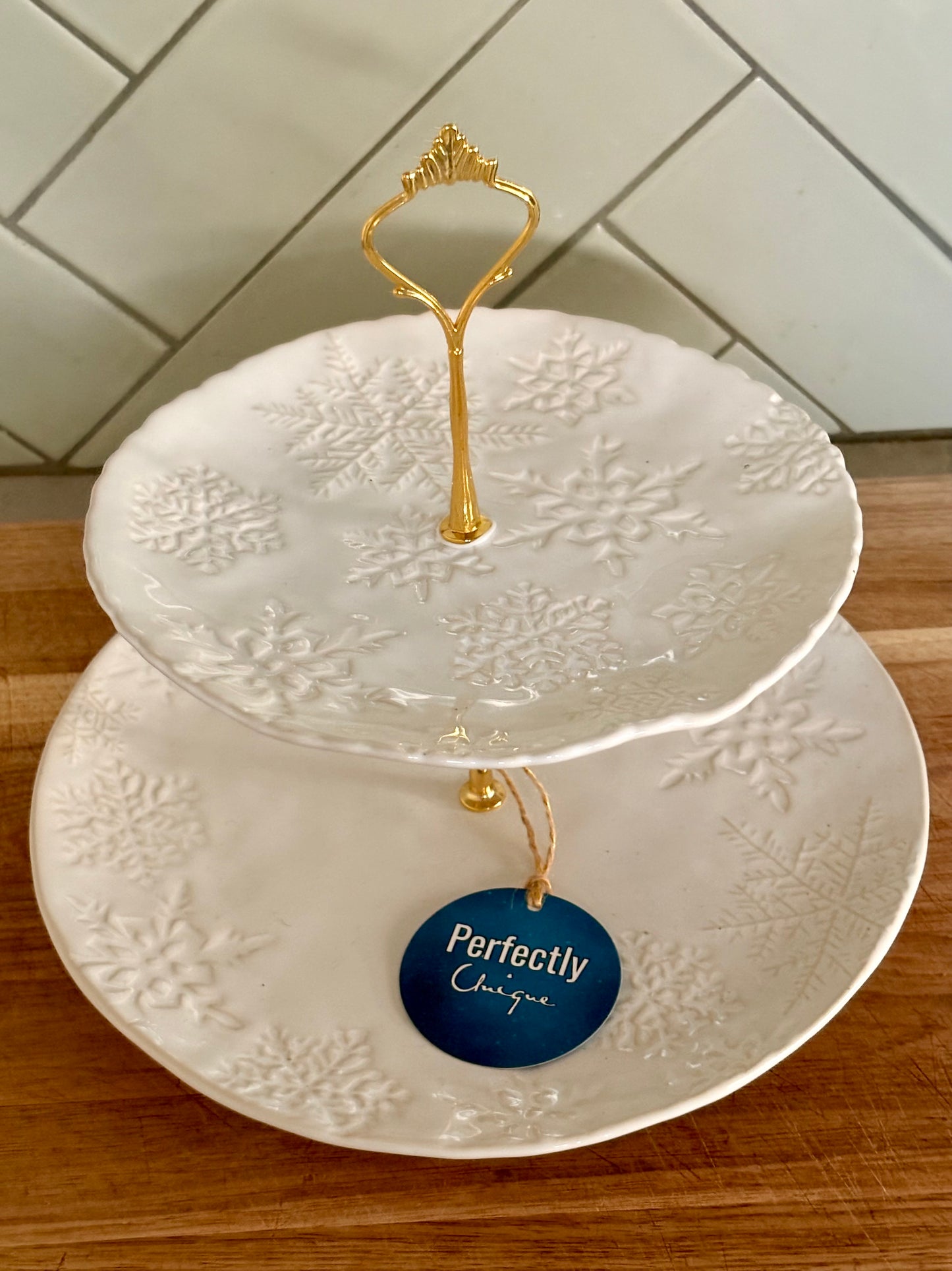 Large 2 tier snowflake dessert stand