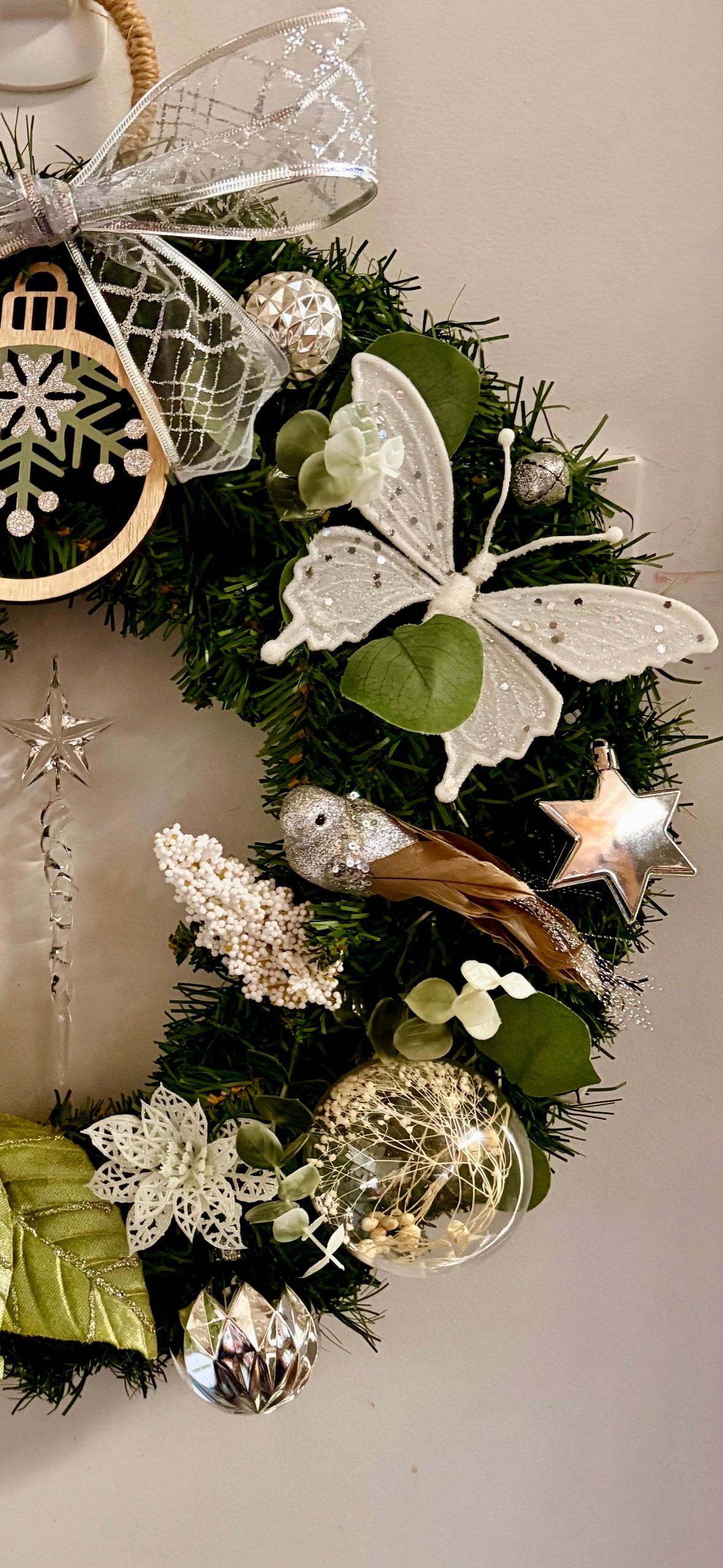 A Whispering Woods Christmas