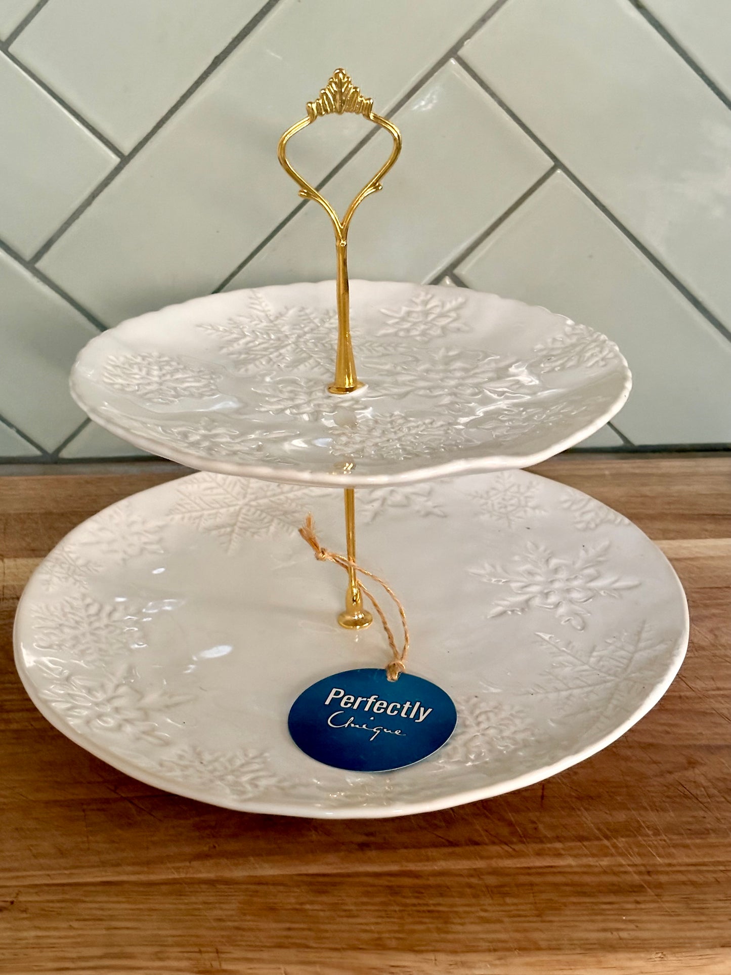 Large 2 tier snowflake dessert stand